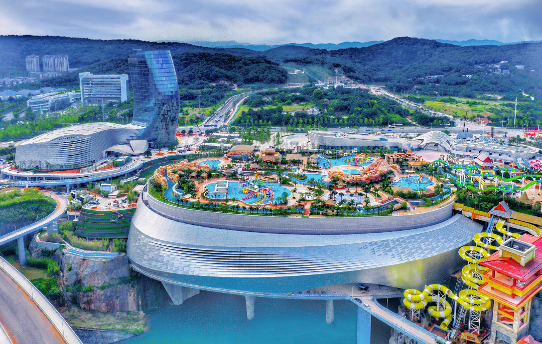 Công trình khai quật mỏ năm 2022 —— Sản xuất và xử lý nước đá, tuyết cùng hệ thống điện cơ khí xử lý nước cho Thế giới Tuyết tại **Hạ Long**
